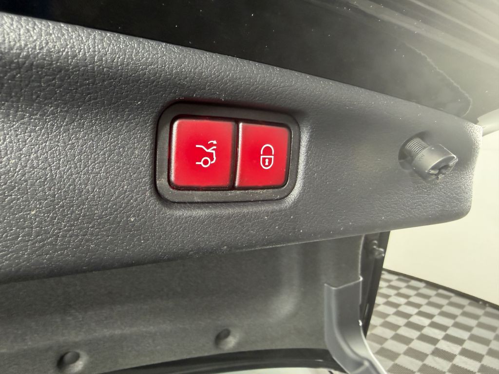 2023 Mercedes-Benz C-Class Image 15