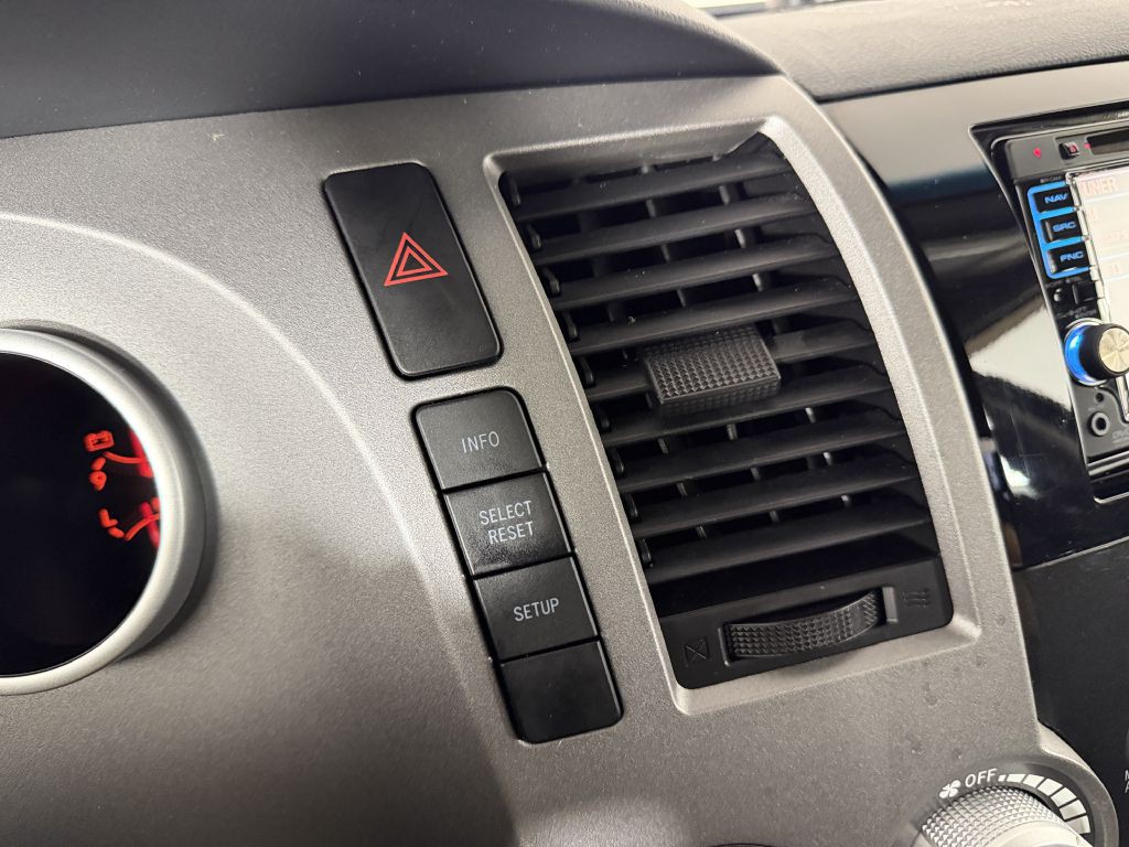 2010 Toyota Tundra Image 27