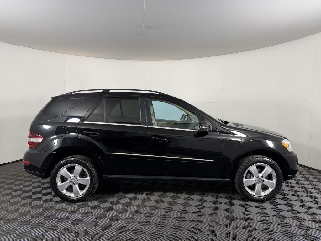2011 Mercedes-Benz M-Class Image 5