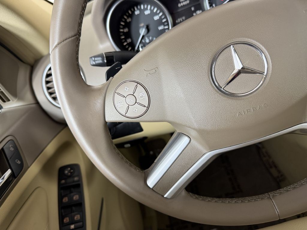2011 Mercedes-Benz M-Class Image 25
