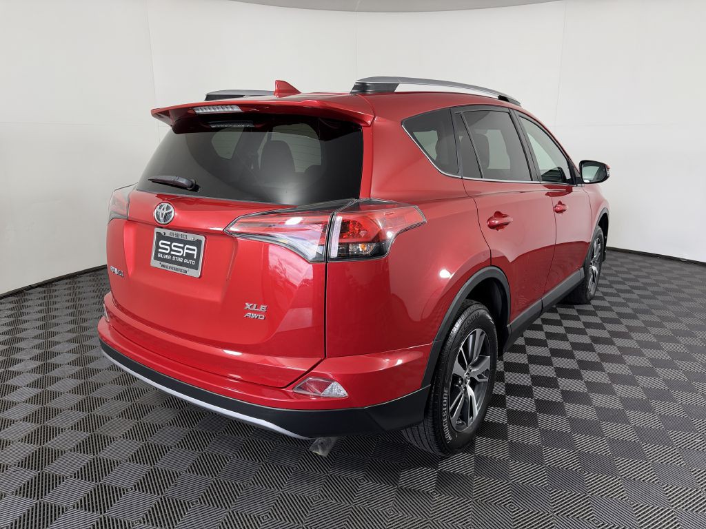 2017 Toyota Rav4 Image 7