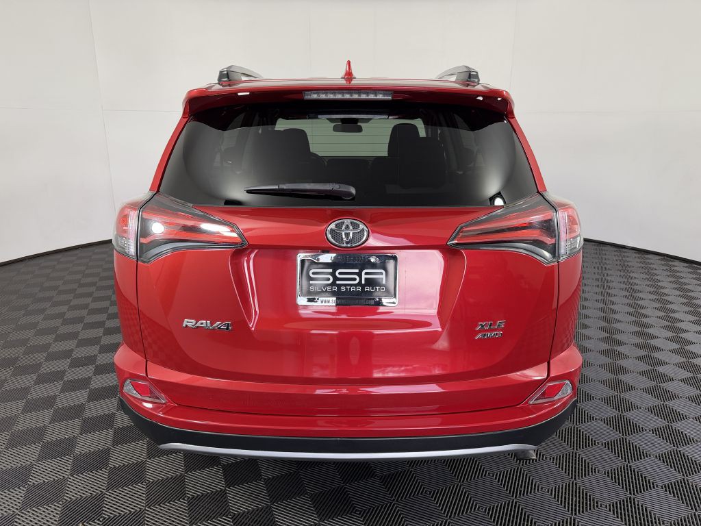 2017 Toyota Rav4 Image 9