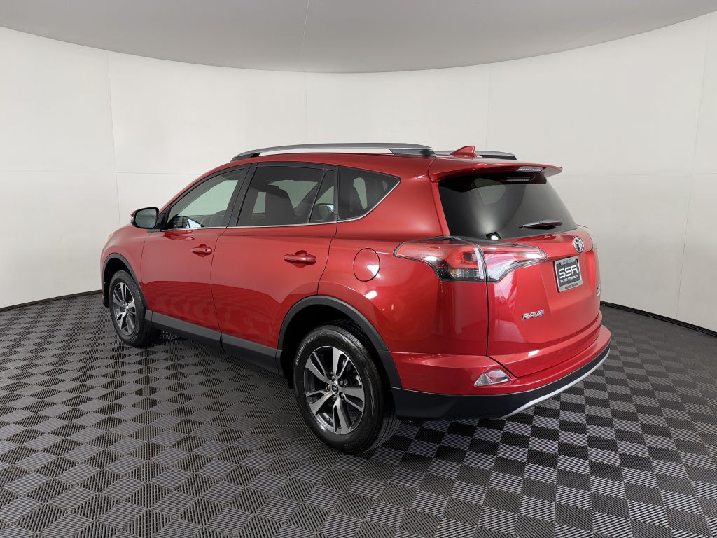2017 Toyota Rav4 Image 11