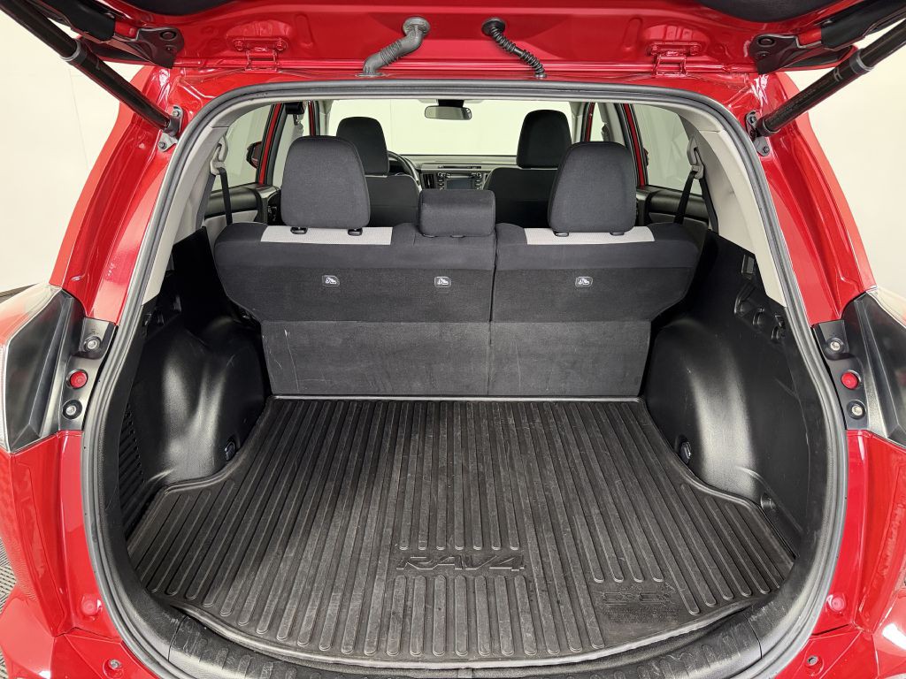 2017 Toyota Rav4 Image 13