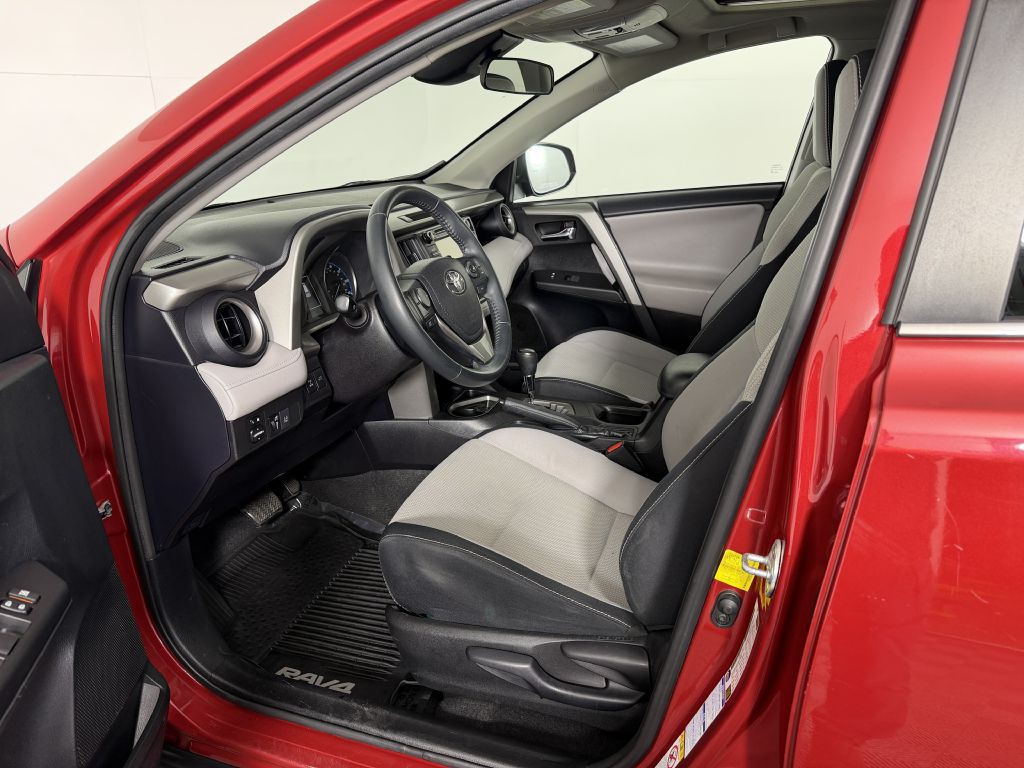 2017 Toyota Rav4 Image 17