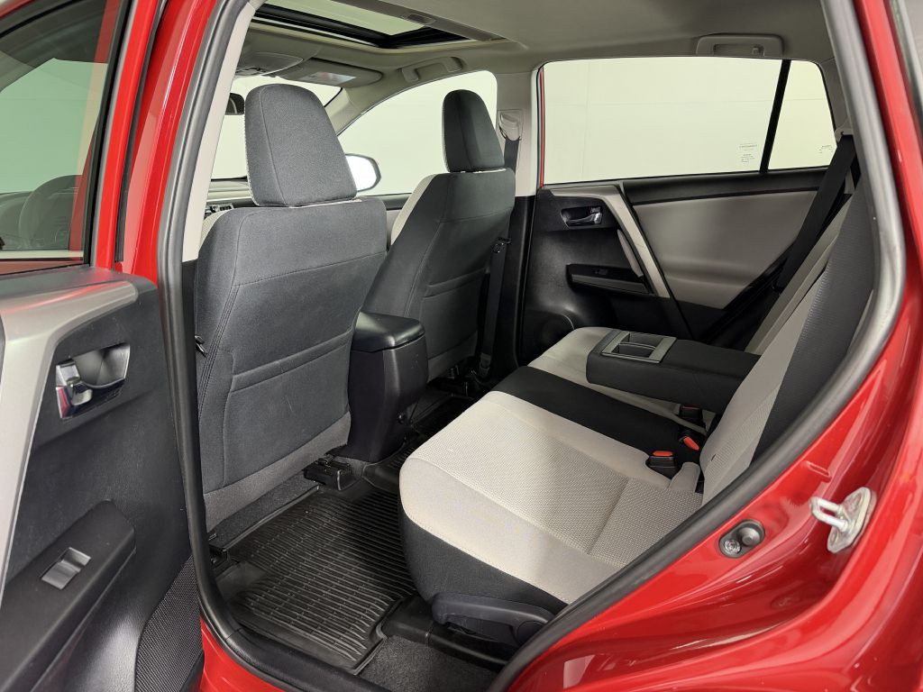 2017 Toyota Rav4 Image 19