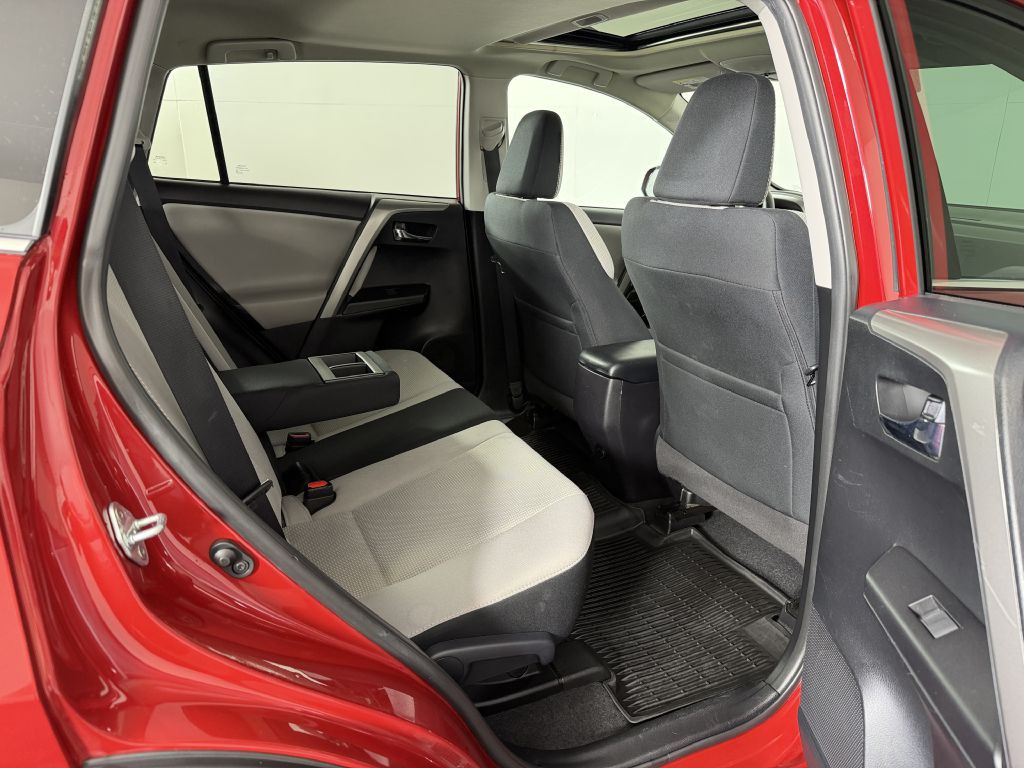 2017 Toyota Rav4 Image 21