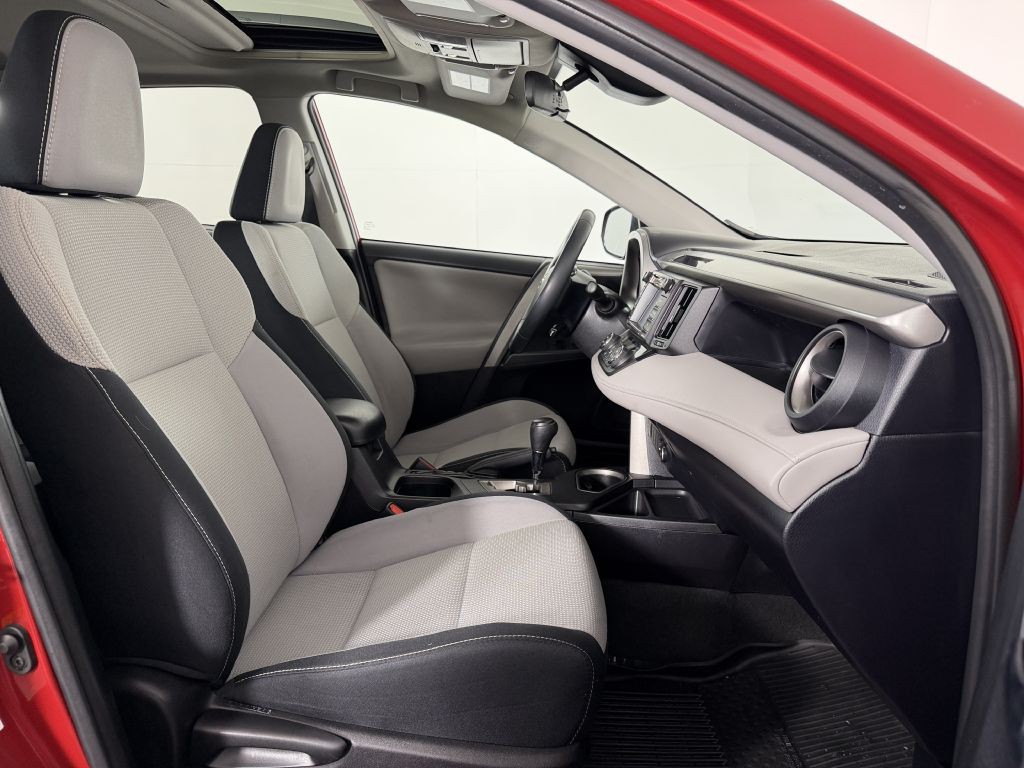 2017 Toyota Rav4 Image 24