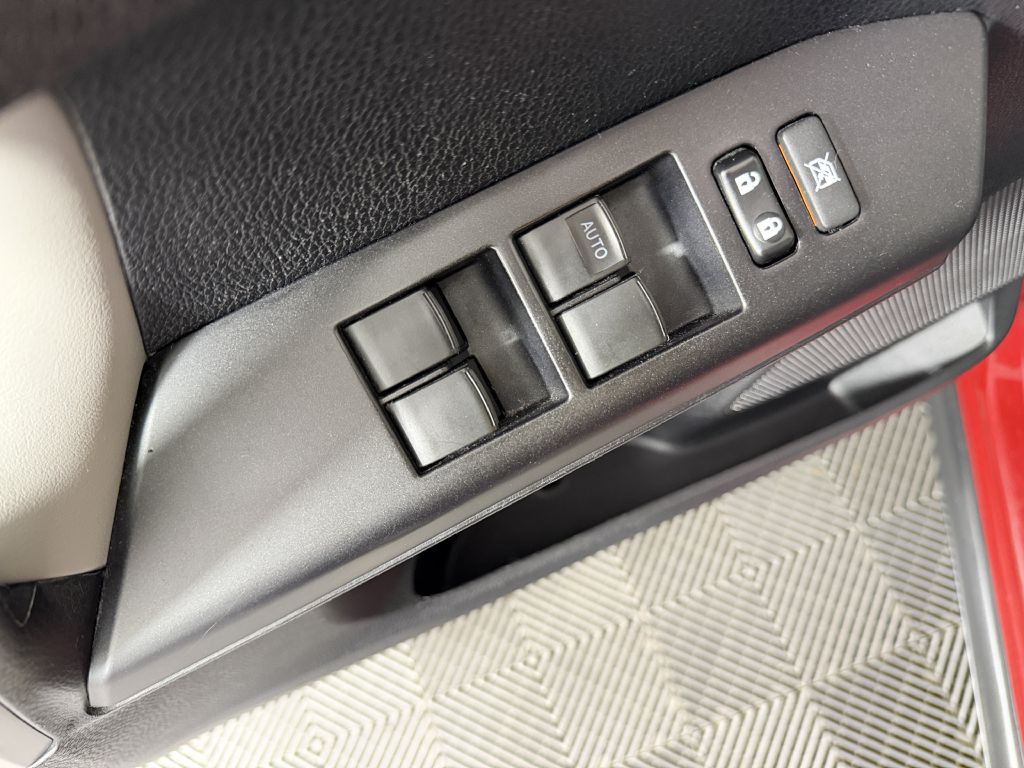 2017 Toyota Rav4 Image 34