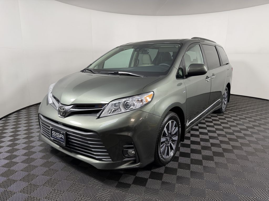 2018 Toyota Sienna Image 1