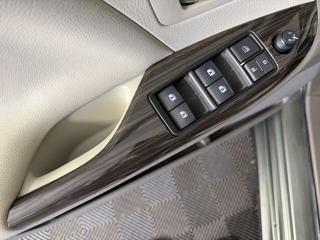 2018 Toyota Sienna Image 43