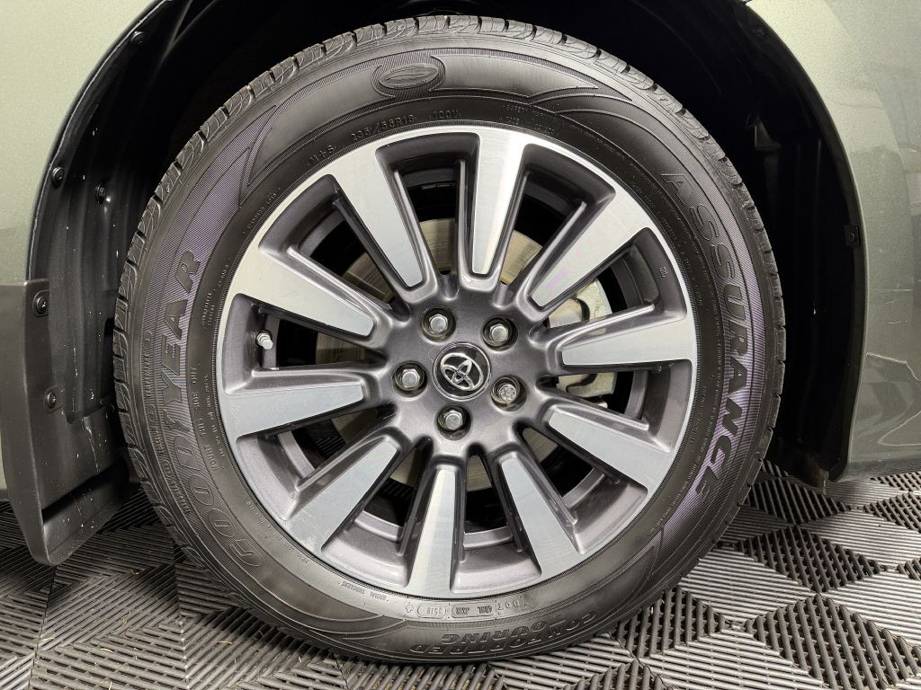2018 Toyota Sienna Image 52