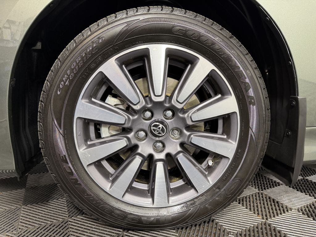 2018 Toyota Sienna Image 53