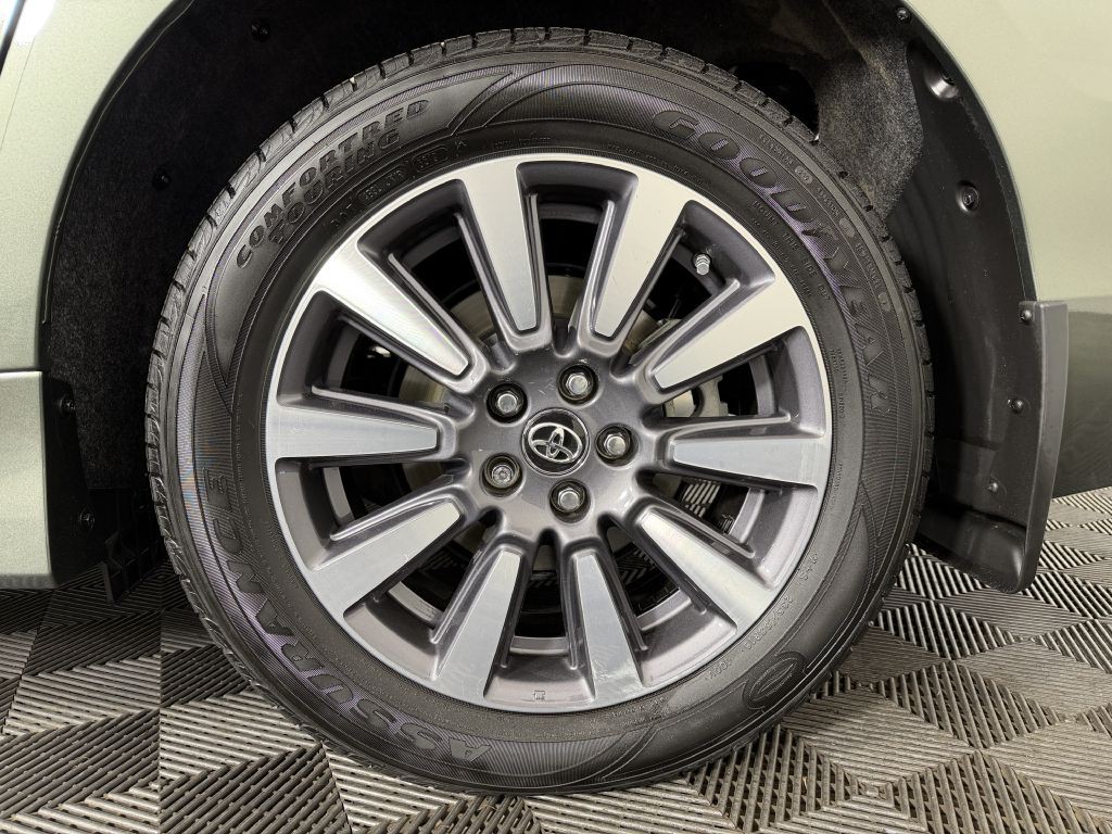2018 Toyota Sienna Image 54