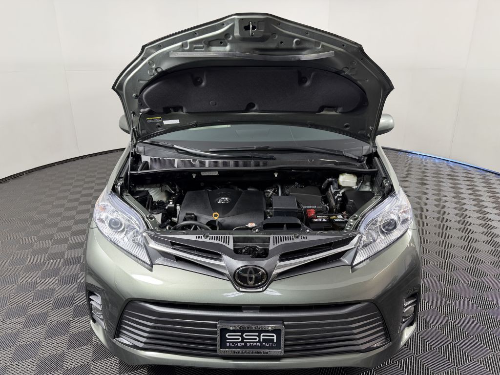 2018 Toyota Sienna Image 58