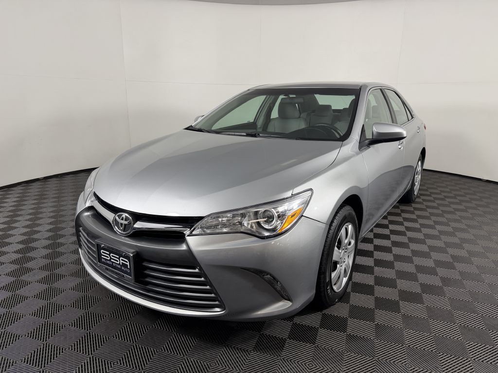 2017 Toyota Camry Image 1