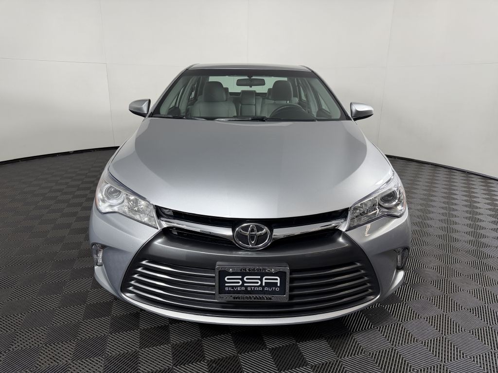 2017 Toyota Camry Image 2