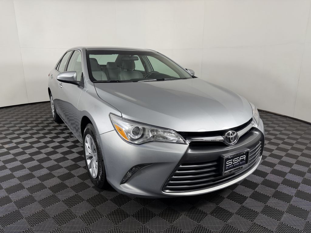 2017 Toyota Camry Image 3