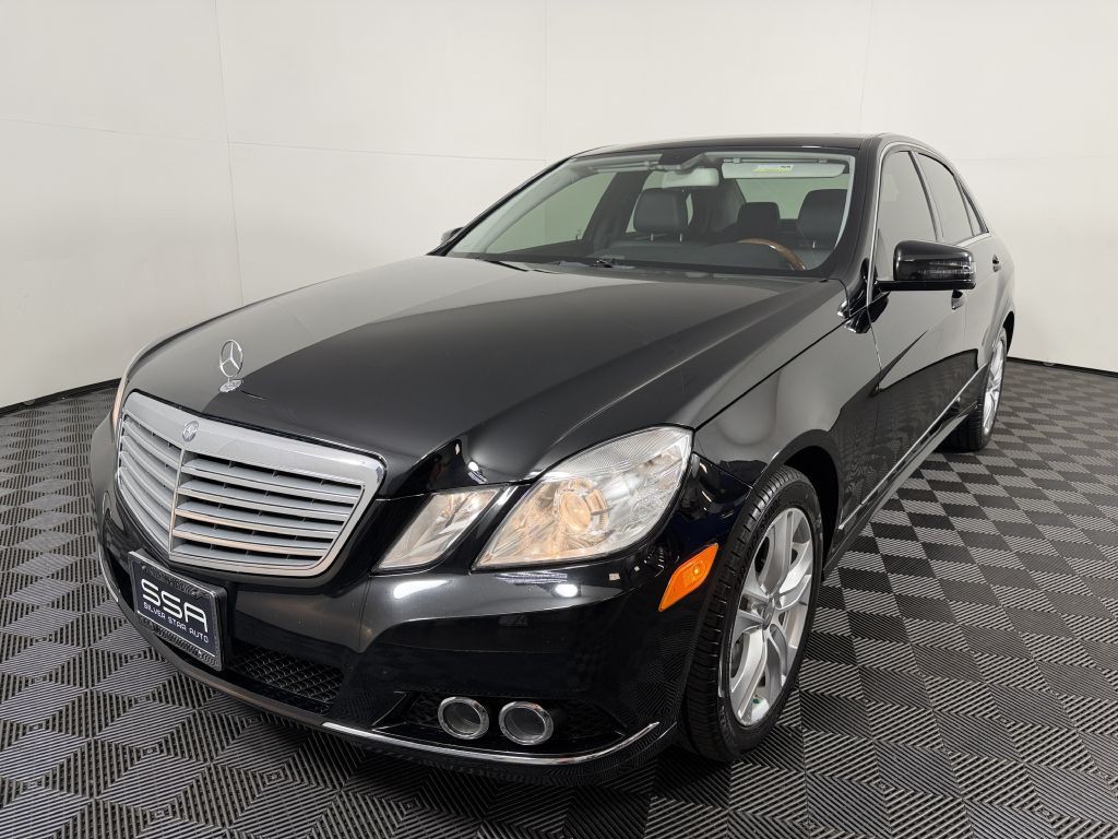 2011 Mercedes-Benz E-Class Image 1