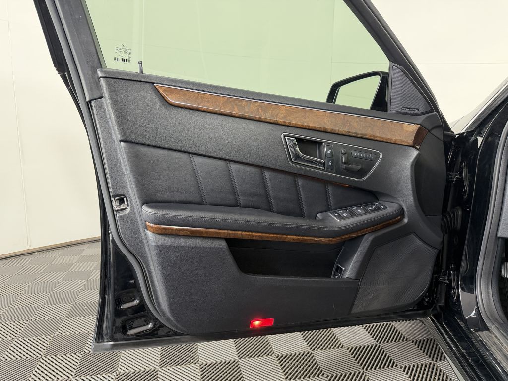 2011 Mercedes-Benz E-Class Image 17
