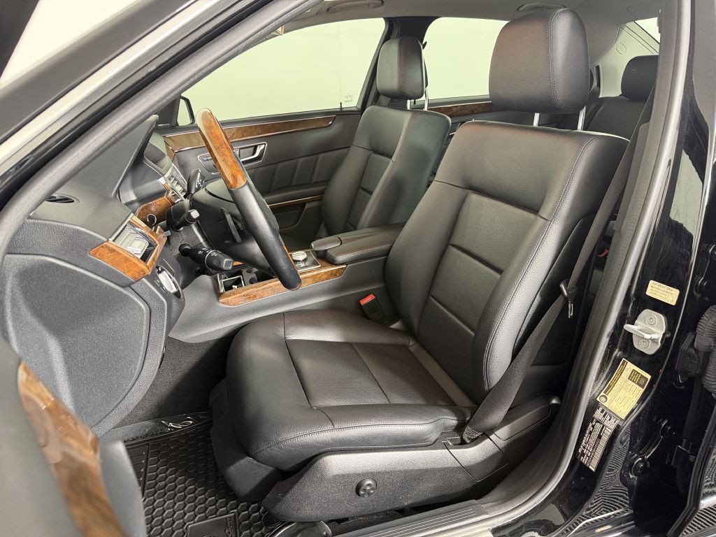 2011 Mercedes-Benz E-Class Image 19