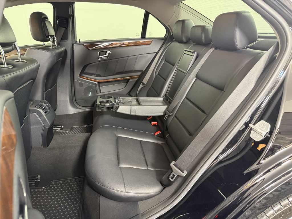 2011 Mercedes-Benz E-Class Image 22