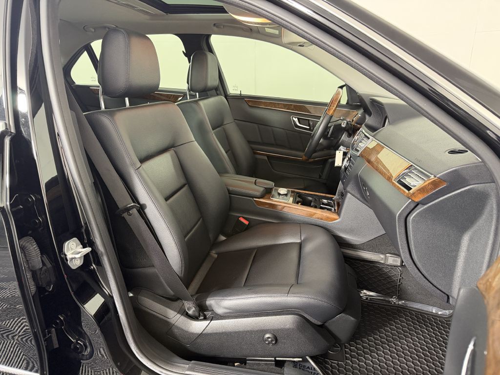 2011 Mercedes-Benz E-Class Image 28