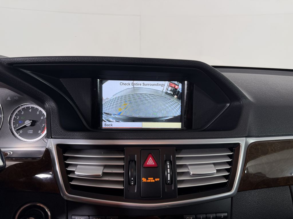 2011 Mercedes-Benz E-Class Image 38