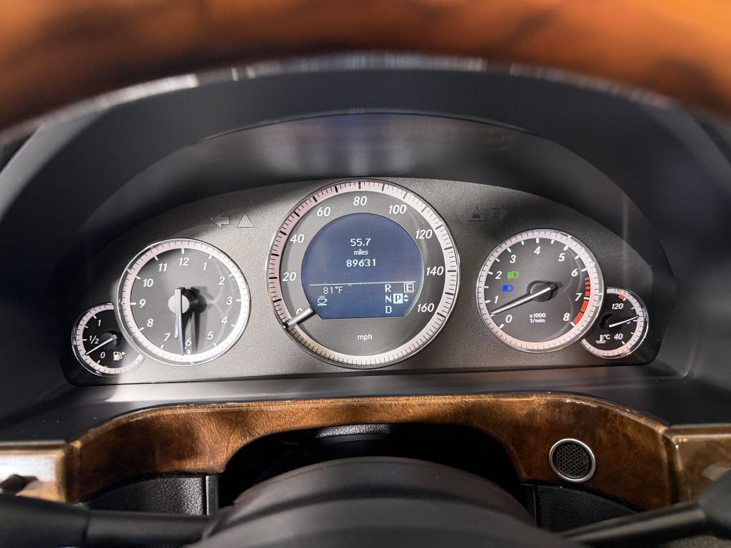 2011 Mercedes-Benz E-Class Image 39