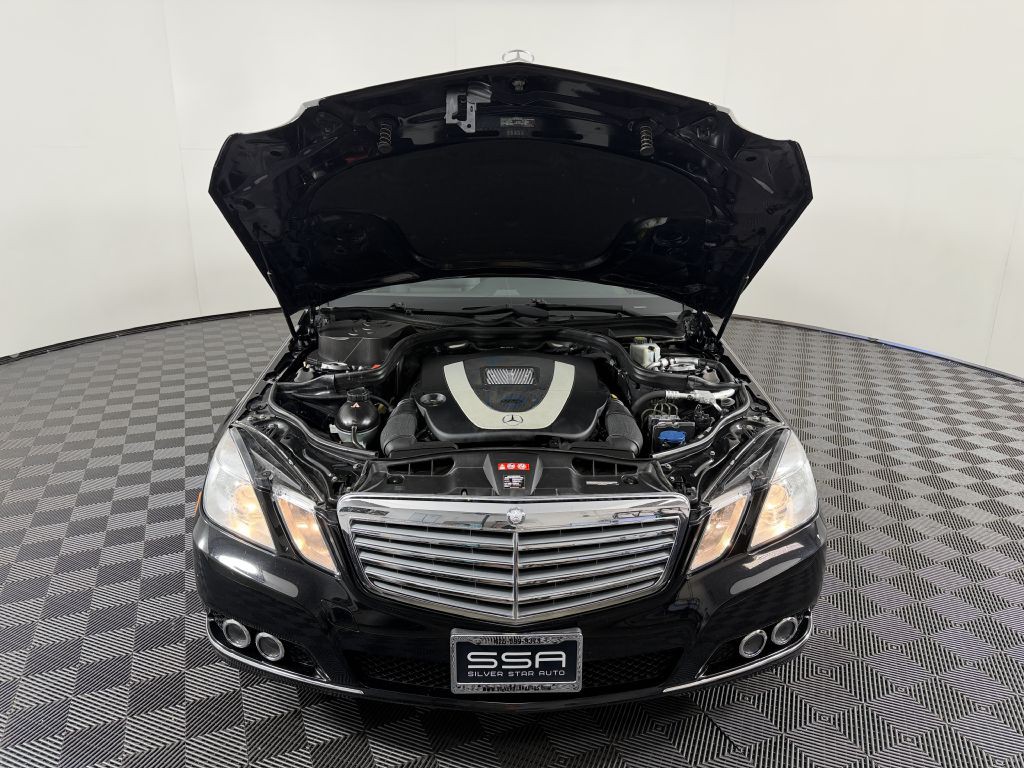 2011 Mercedes-Benz E-Class Image 40