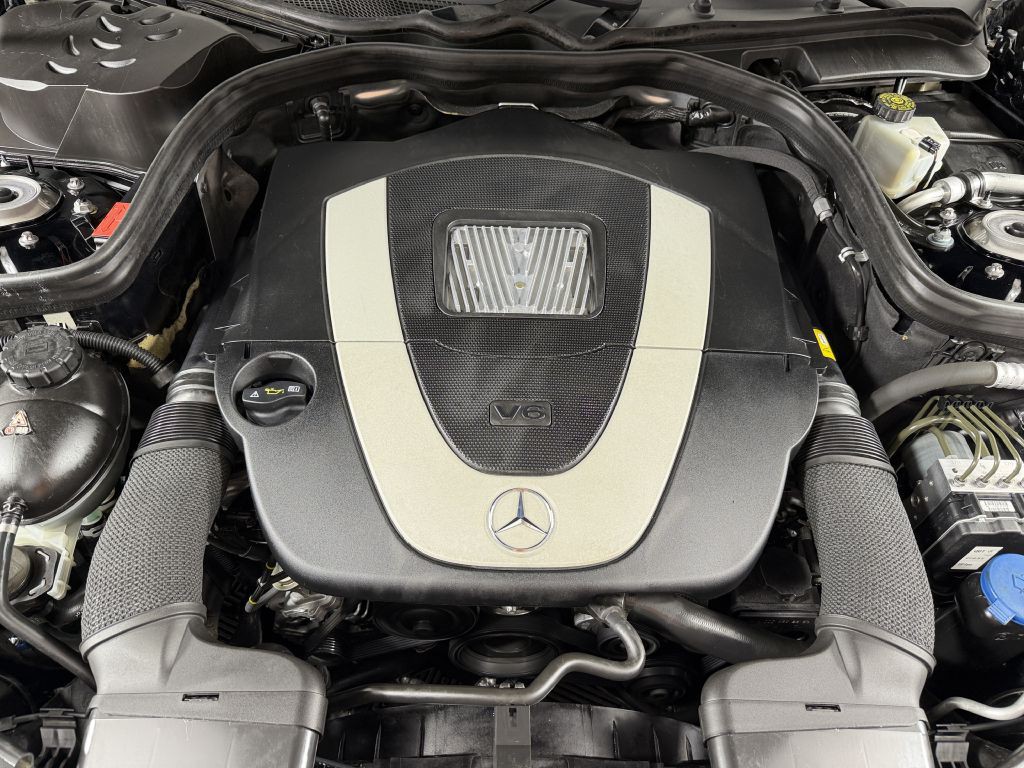 2011 Mercedes-Benz E-Class Image 41