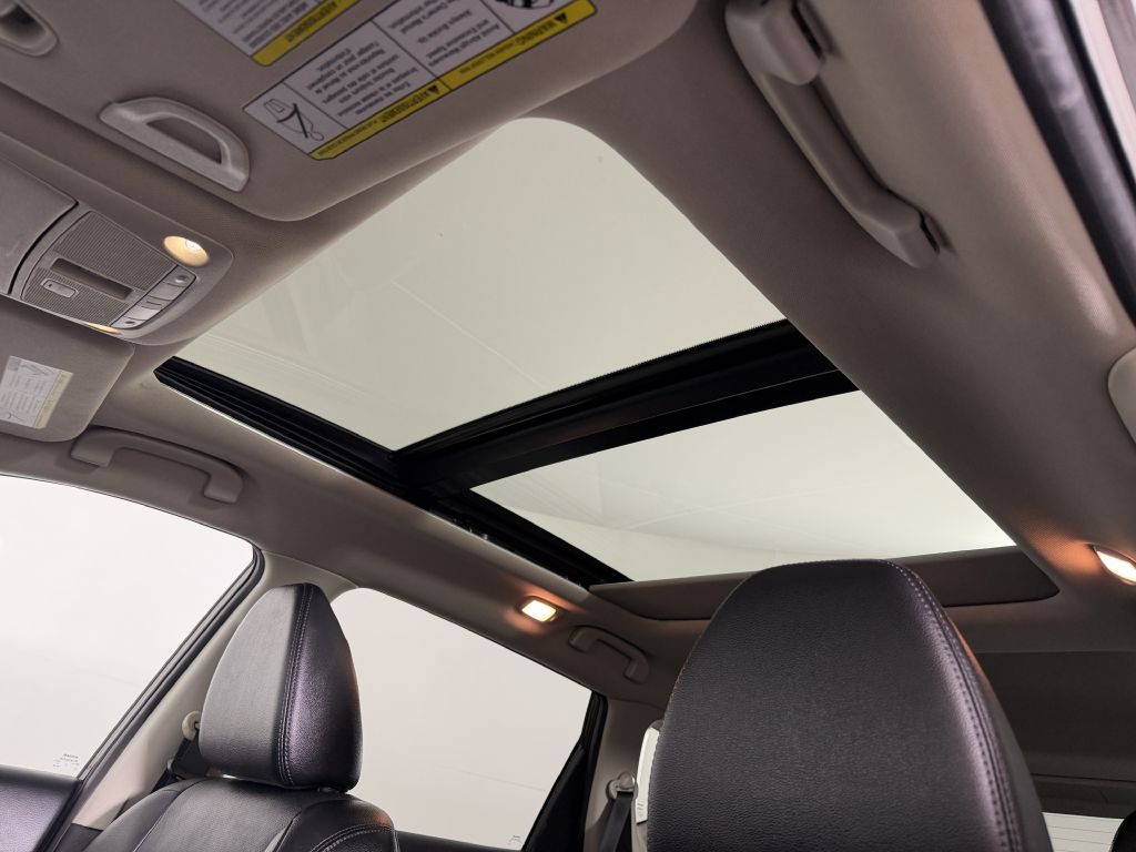 2016 Nissan Rogue Image 12