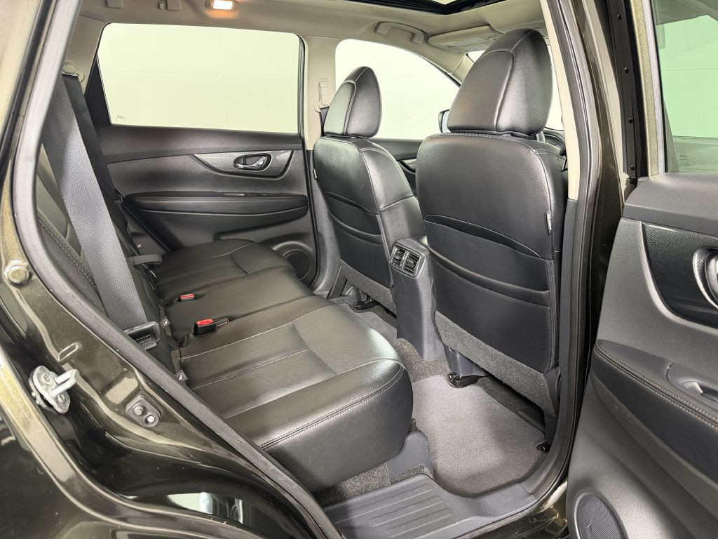 2016 Nissan Rogue Image 20