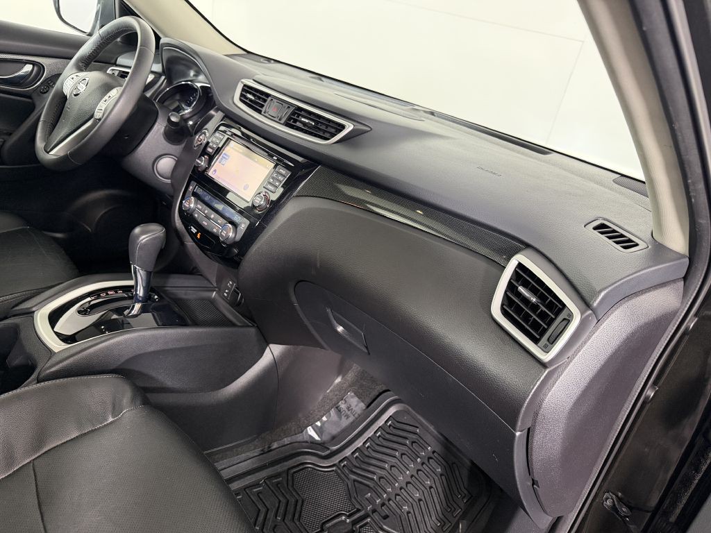 2016 Nissan Rogue Image 23