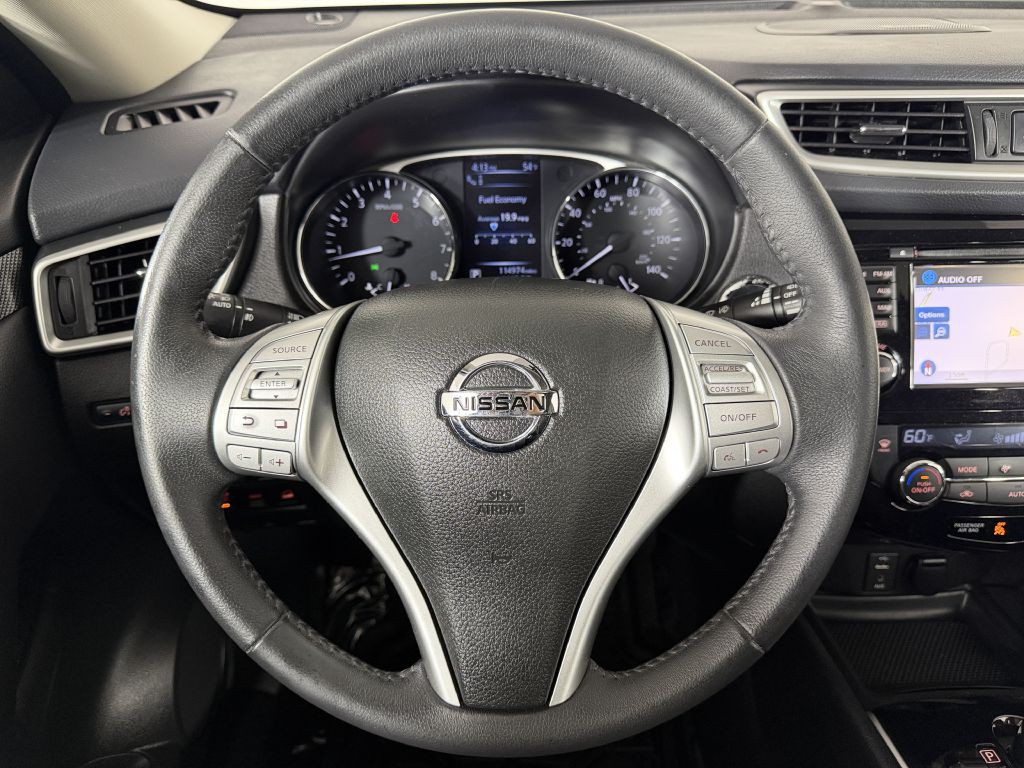 2016 Nissan Rogue Image 25
