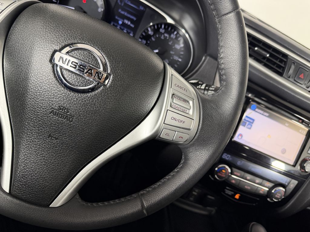 2016 Nissan Rogue Image 26