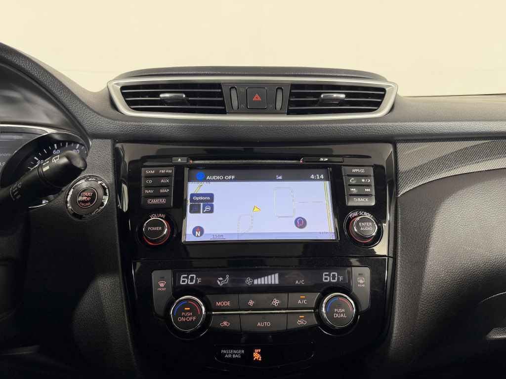 2016 Nissan Rogue Image 29