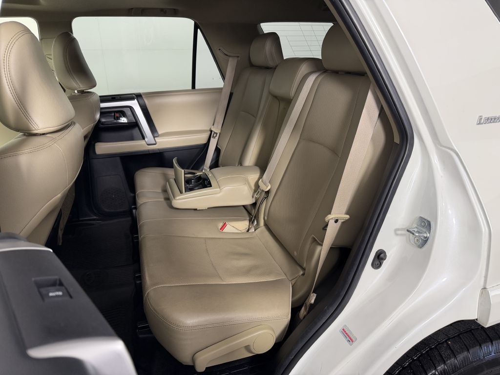 2018 Toyota 4Runner Image 18