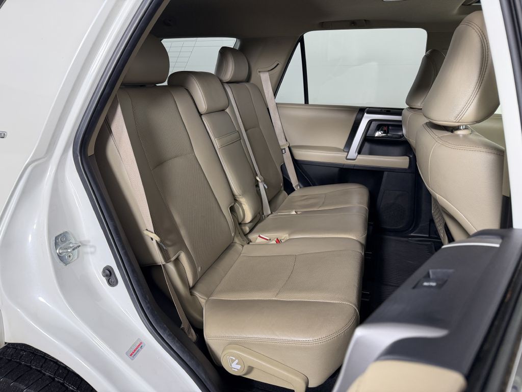 2018 Toyota 4Runner Image 20