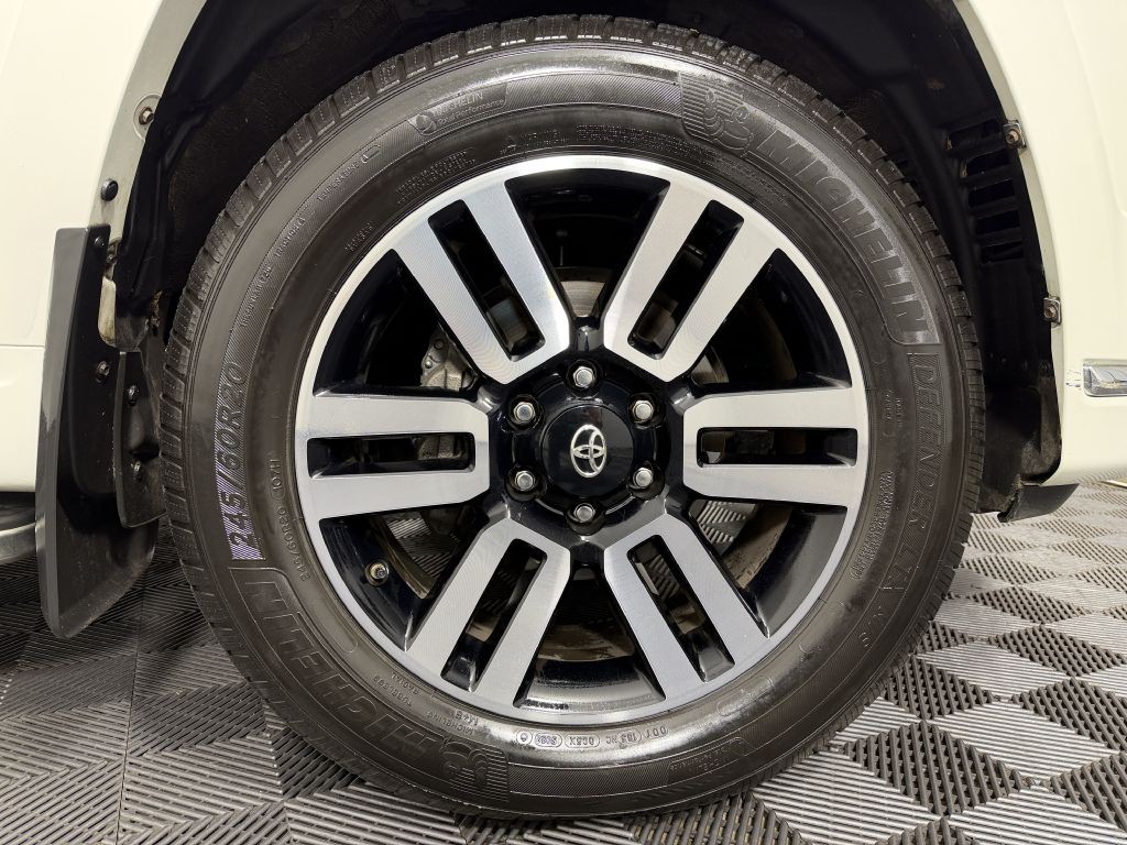 2018 Toyota 4Runner Image 39