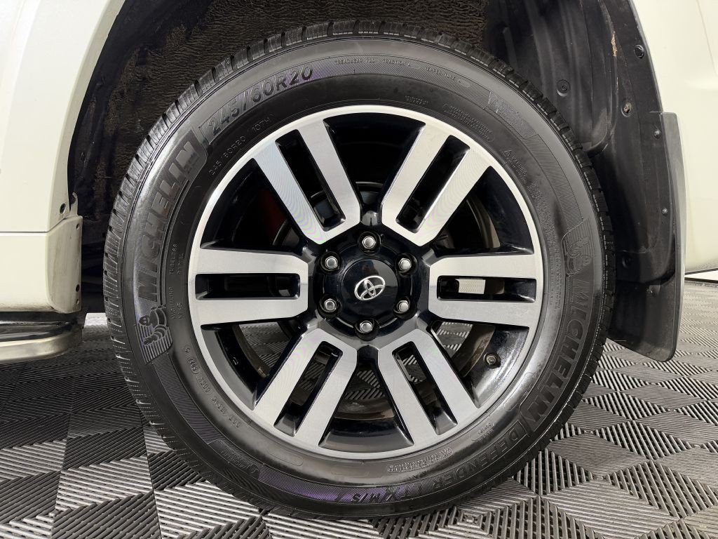 2018 Toyota 4Runner Image 41