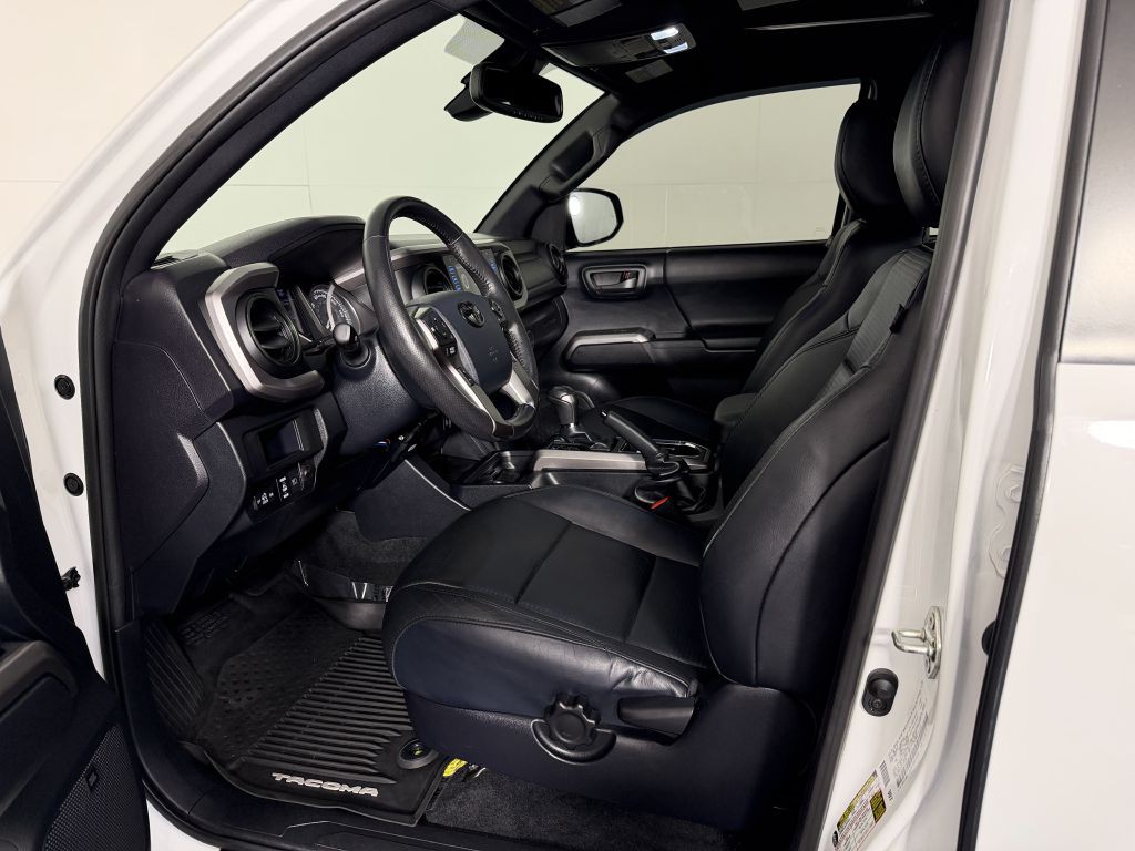2019 Toyota Tacoma Image 13