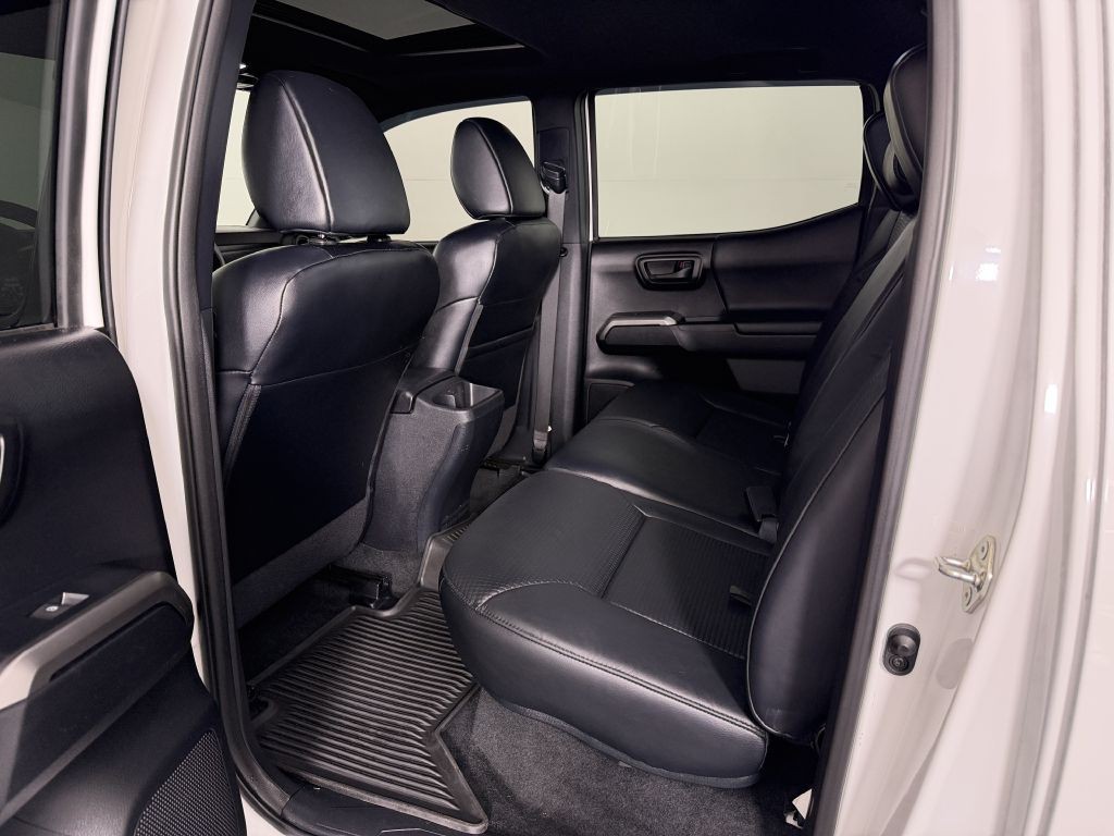 2019 Toyota Tacoma Image 15