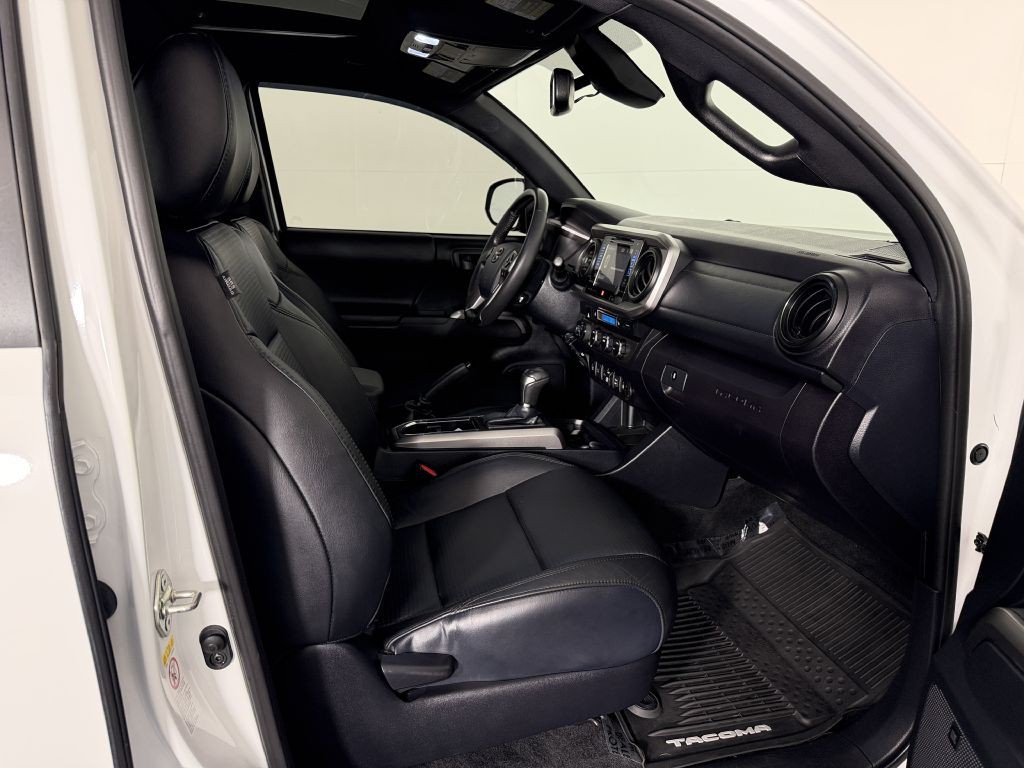 2019 Toyota Tacoma Image 19