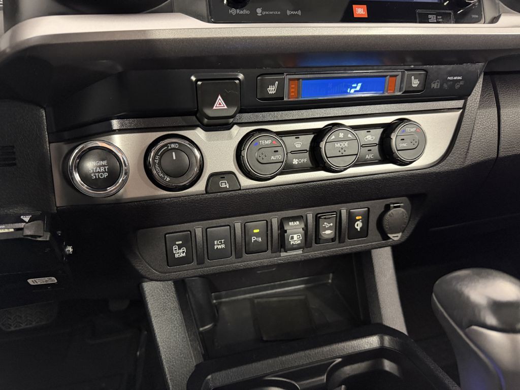 2019 Toyota Tacoma Image 27