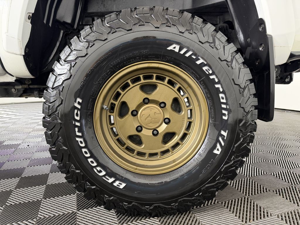 2019 Toyota Tacoma Image 34