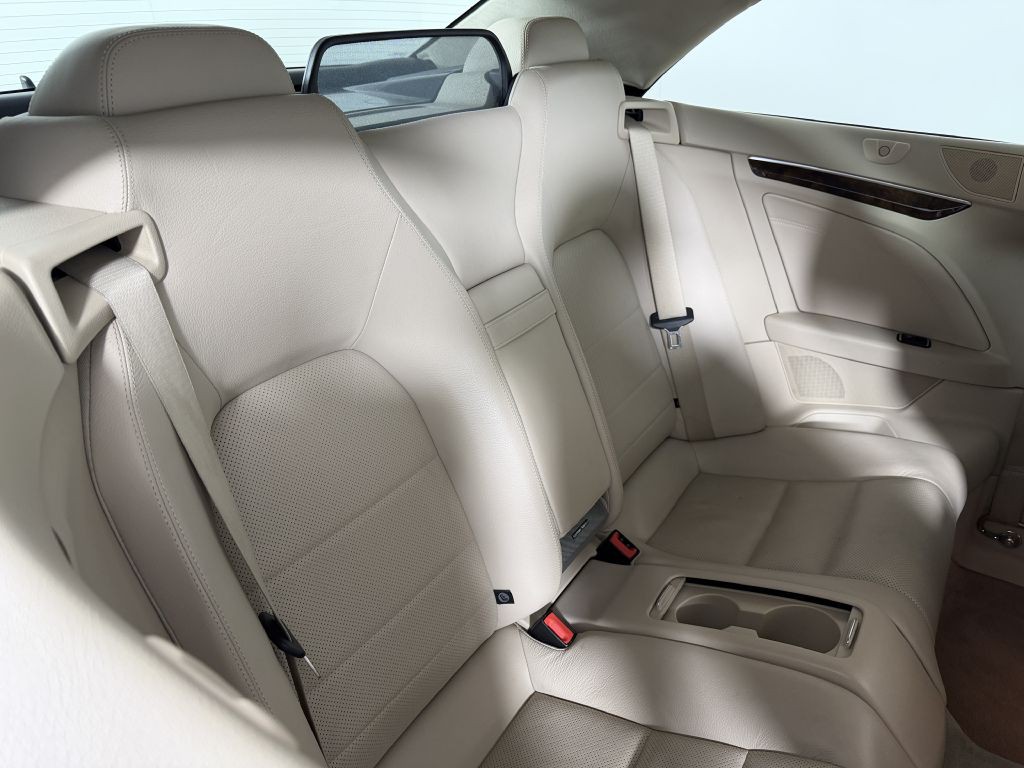 2016 Mercedes-Benz E-Class Image 29