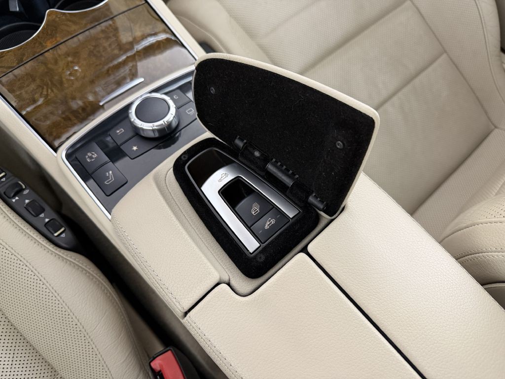 2016 Mercedes-Benz E-Class Image 38
