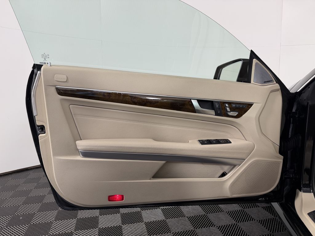 2016 Mercedes-Benz E-Class Image 44