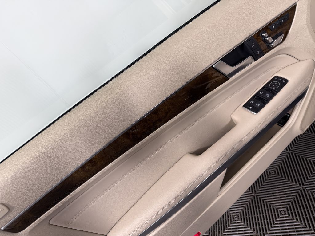 2016 Mercedes-Benz E-Class Image 45
